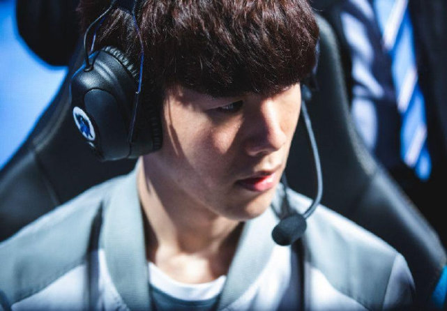 这为她夺得 这为她夺得