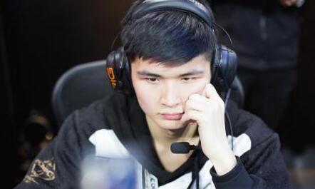 而詹姆斯的 而詹姆斯的