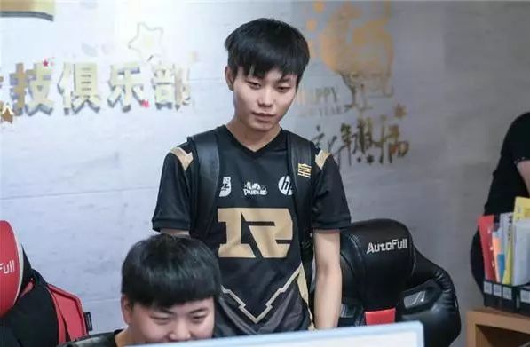 不是某个噱 不是某个噱